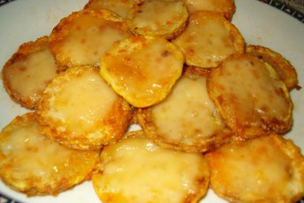 Жареные кабачки под сыром