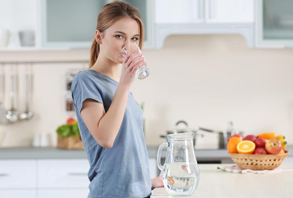 Сколько нужно выпивать воды в день